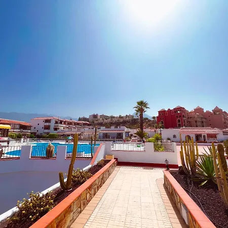 First Line In El Beril Playa Del Duque Pd1 アパート